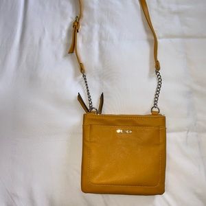GREAT CONDITION NINE WEST SHOULDER BAG